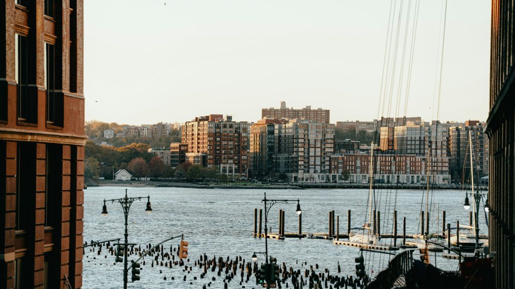 Boat ramps in New York with public launch locations, lake and river access, and ramp directions and amenities.